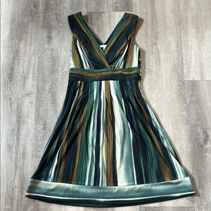 Dressbarn V-Neck Dress Sz 4